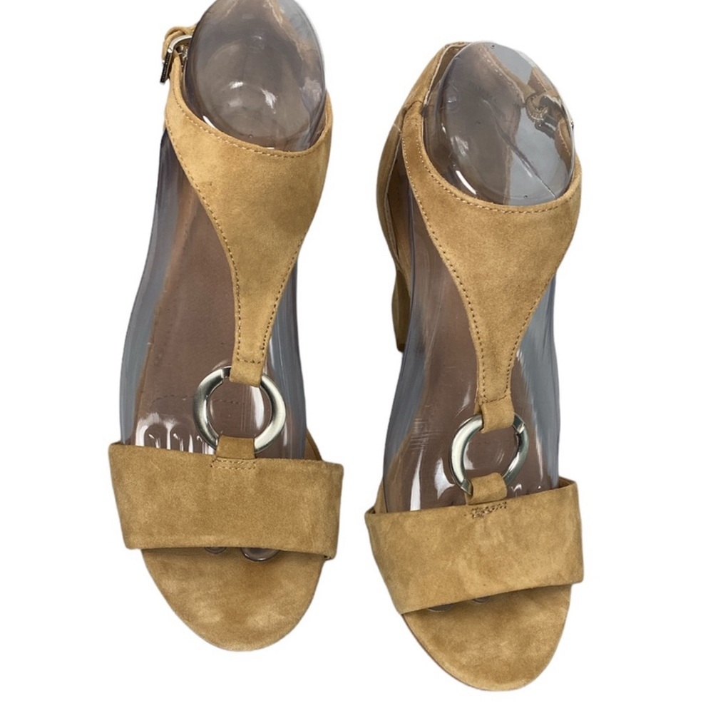 Tahari Norma Sling Back Open Toe T-Strap Tan Suede Leather Heels Womens 10 NWOB - Picture 14 of 15